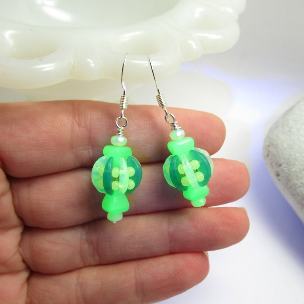 Uranium glass beaded bead earrings - Picture 13 of 13